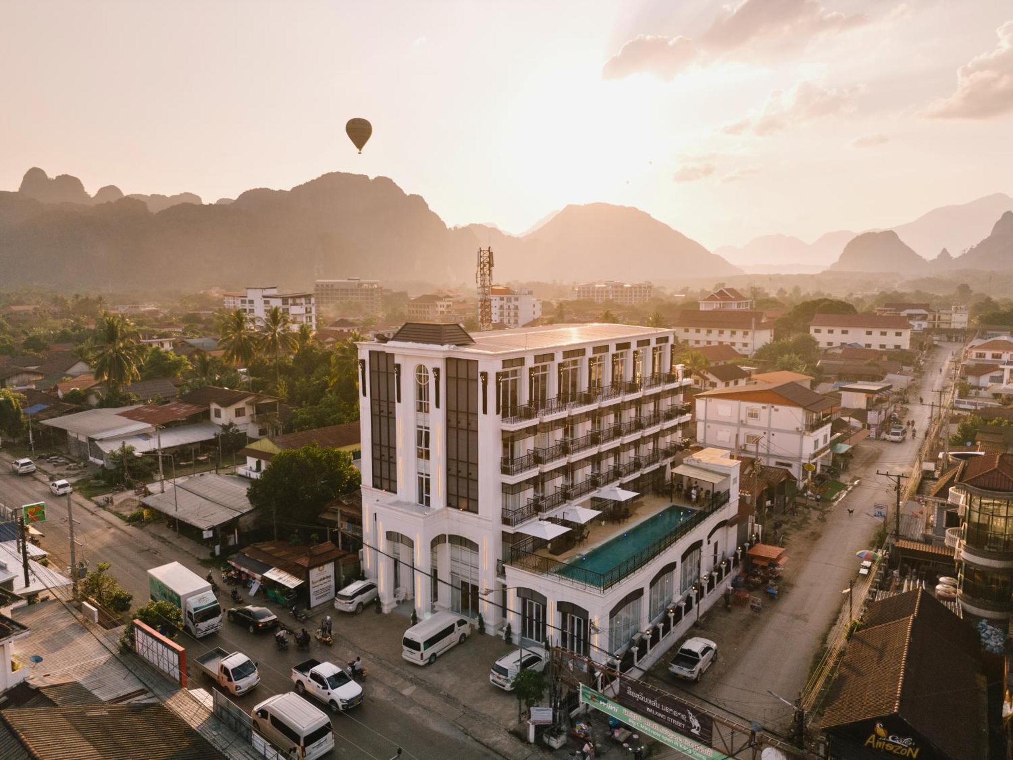 Oudomsin Vangvieng Hotel Vang Vieng Ngoại thất bức ảnh