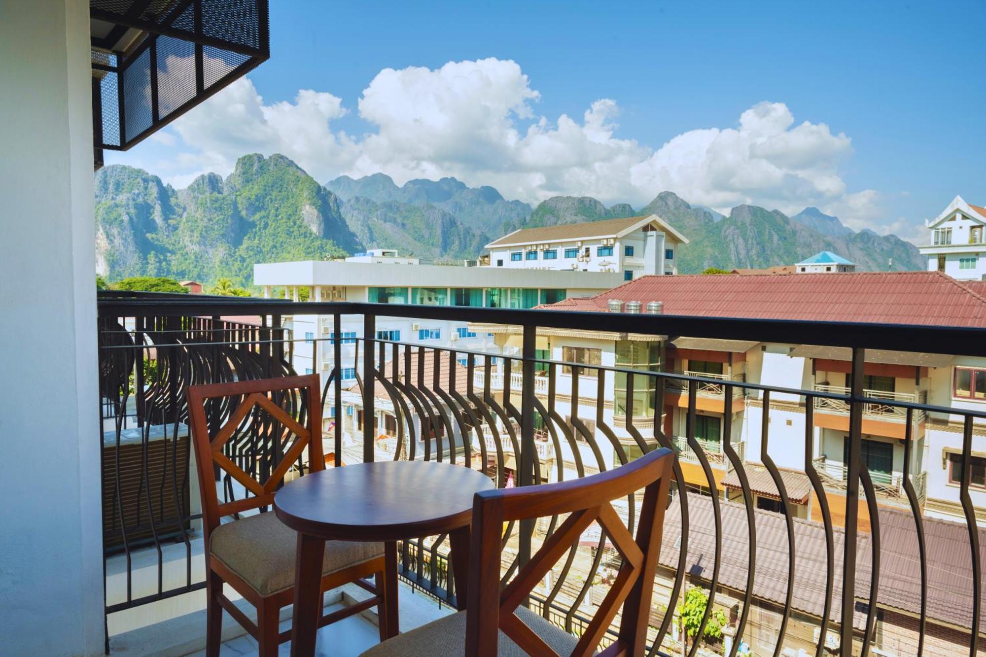 Oudomsin Vangvieng Hotel Vang Vieng Ngoại thất bức ảnh