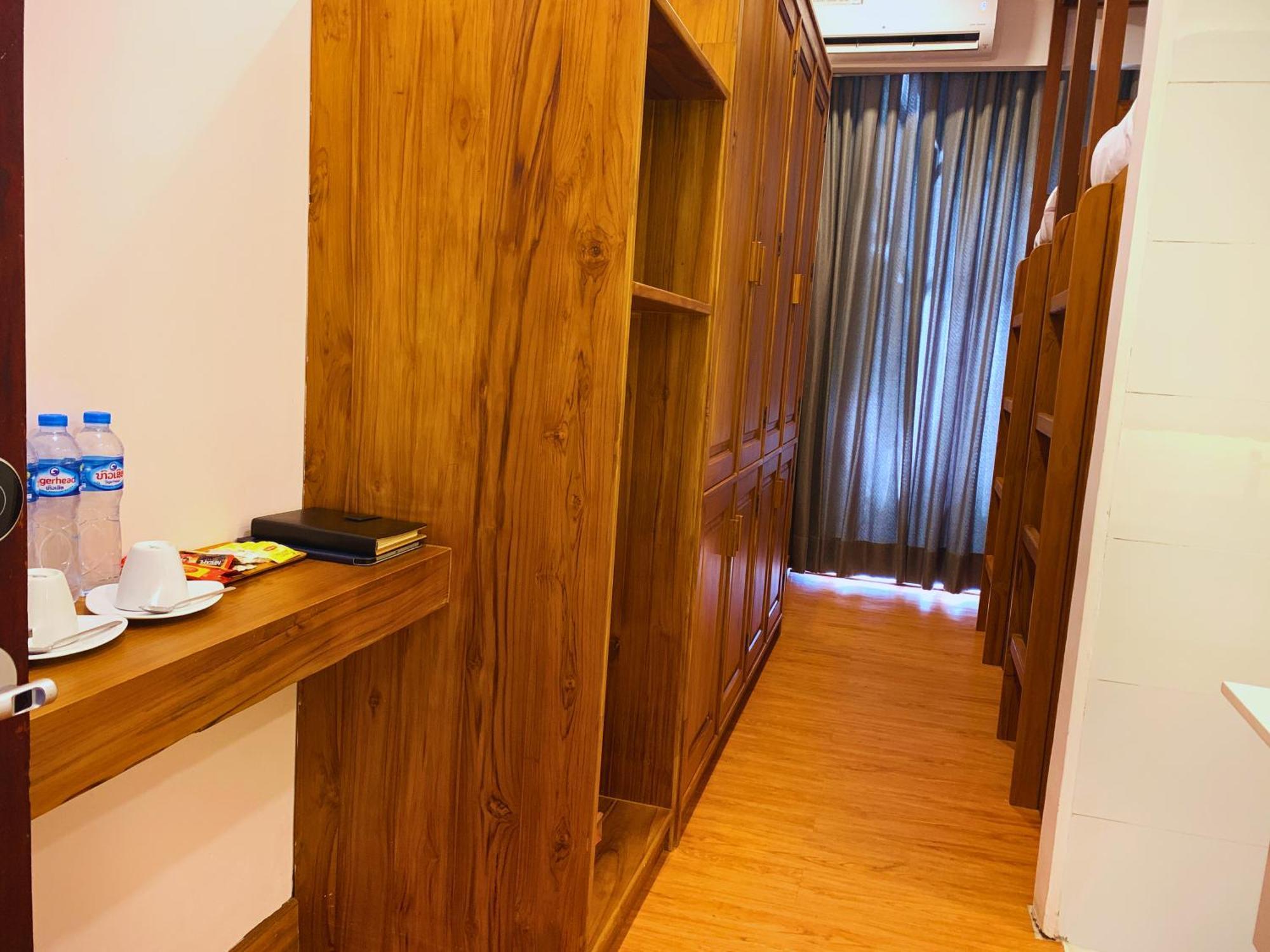 Oudomsin Vangvieng Hotel Vang Vieng Ngoại thất bức ảnh