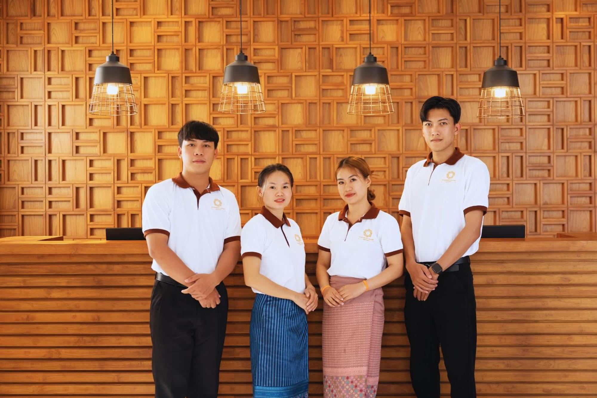 Oudomsin Vangvieng Hotel Vang Vieng Ngoại thất bức ảnh